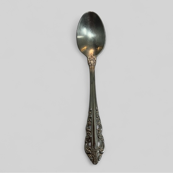 Wallace Soup Spoon 18/10 Flatware Silverware Dining - Picture 1 of 4